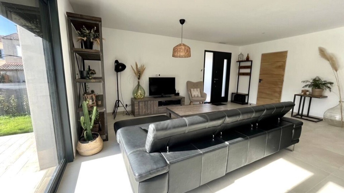 Fabregues Villa | Villa Confortable Avec Piscine et Jardin Proche de la mer et de Montpellier