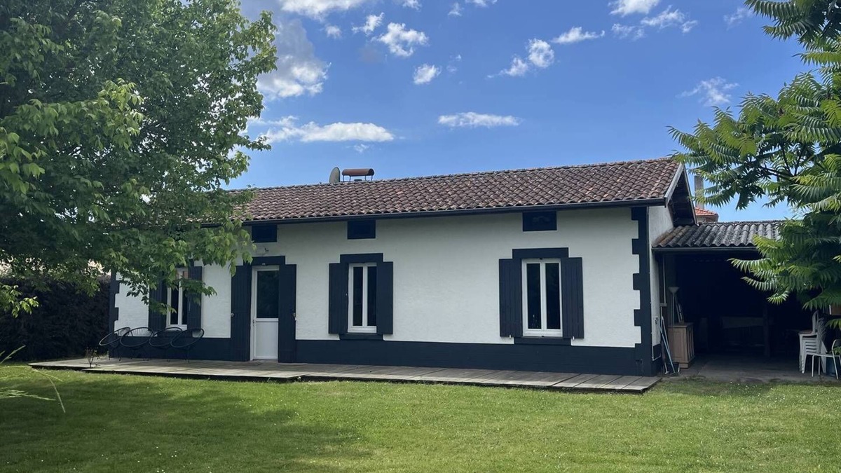 Salles Apartment | Villa confortable avec grande terrasse