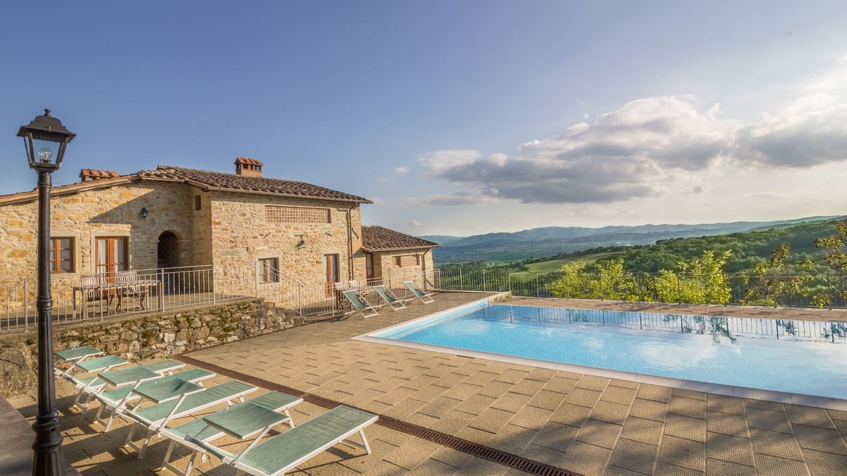 Sansepolcro Villa | Villa Cungi with Privacy, stunning view, private pool, wifi Tuscany no neighbors