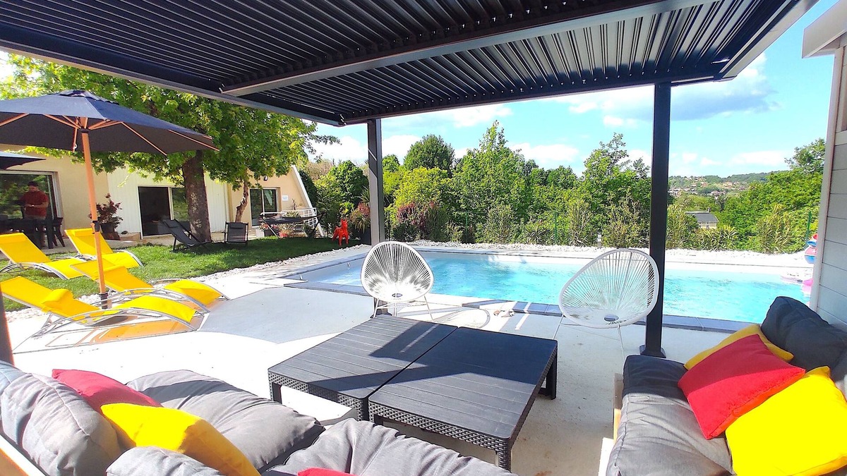 Sarlat-la-Caneda Villa | Villa d'Elsa 10-12 persons - heated pool - 500 m from the city center