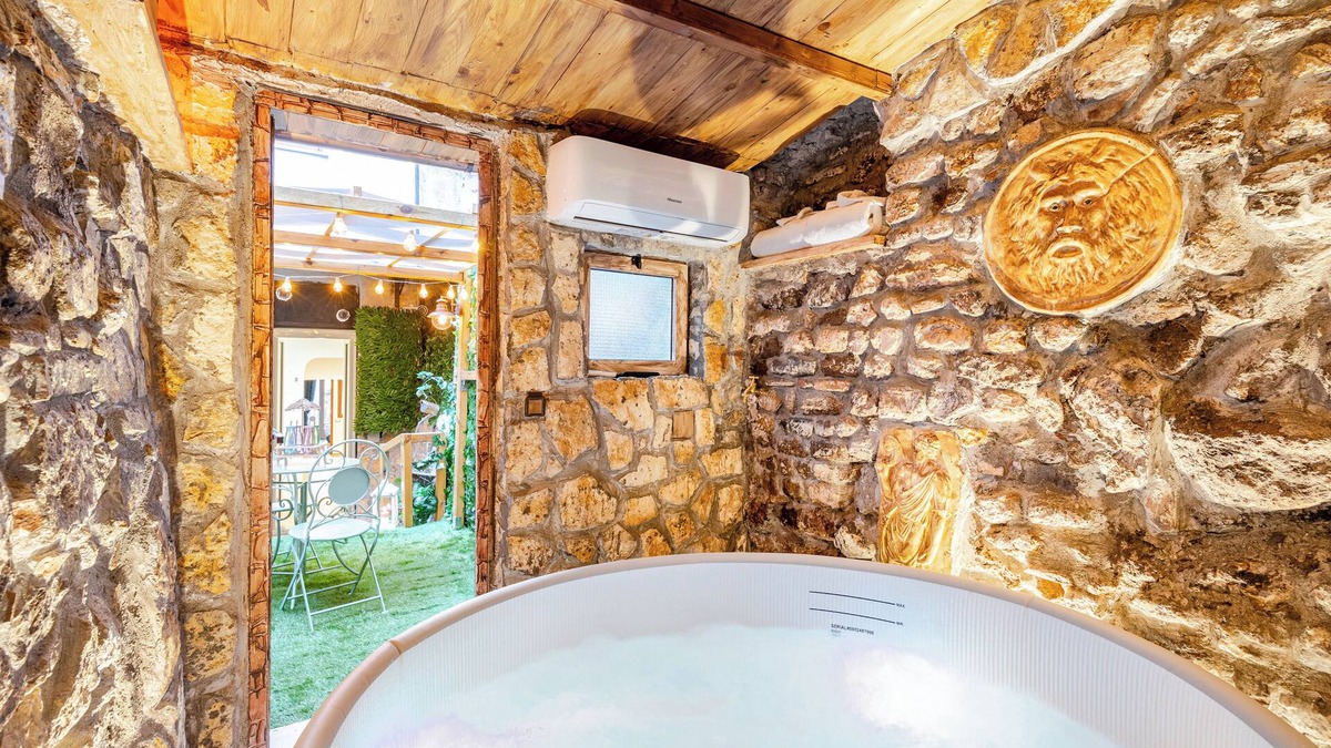 Tivoli Apartment | Villa d'Este - Garden & Jacuzzi