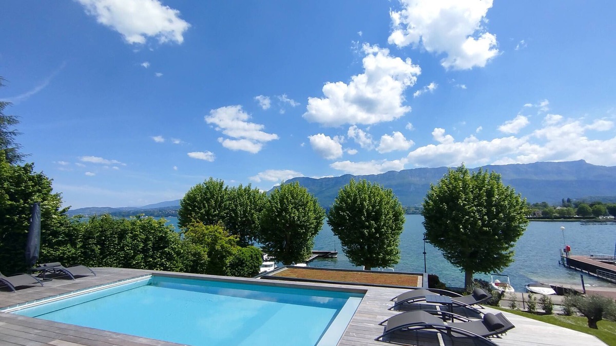 Le Bourget-du-Lac Villa | Villa d'exception Piscine vue et accès lac direct