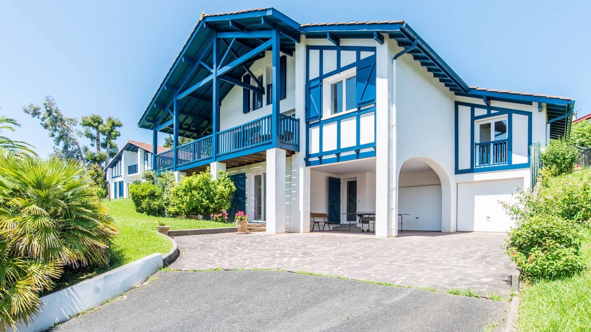 Ciboure Villa | Villa D'exception Avec Piscine et vue Pyrénées 6 Chambres