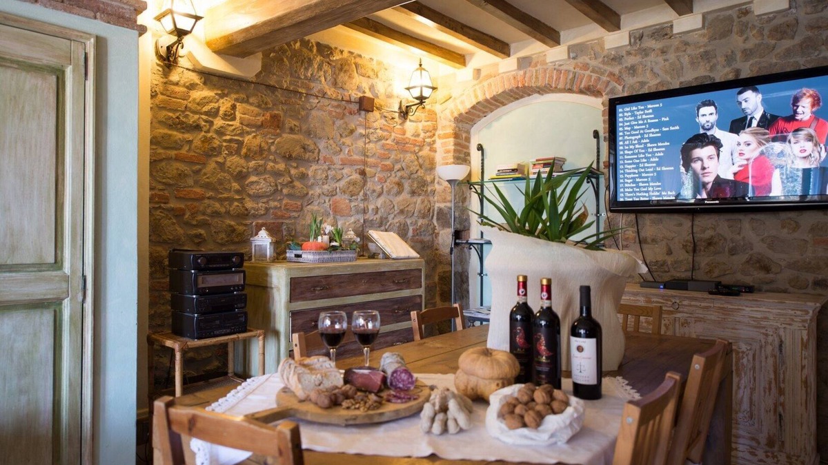 Guiglia House | Villa Dacia home