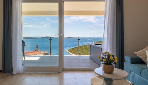 Vinisce Apartment | Villa Danijela with private Jacuzzi and parking