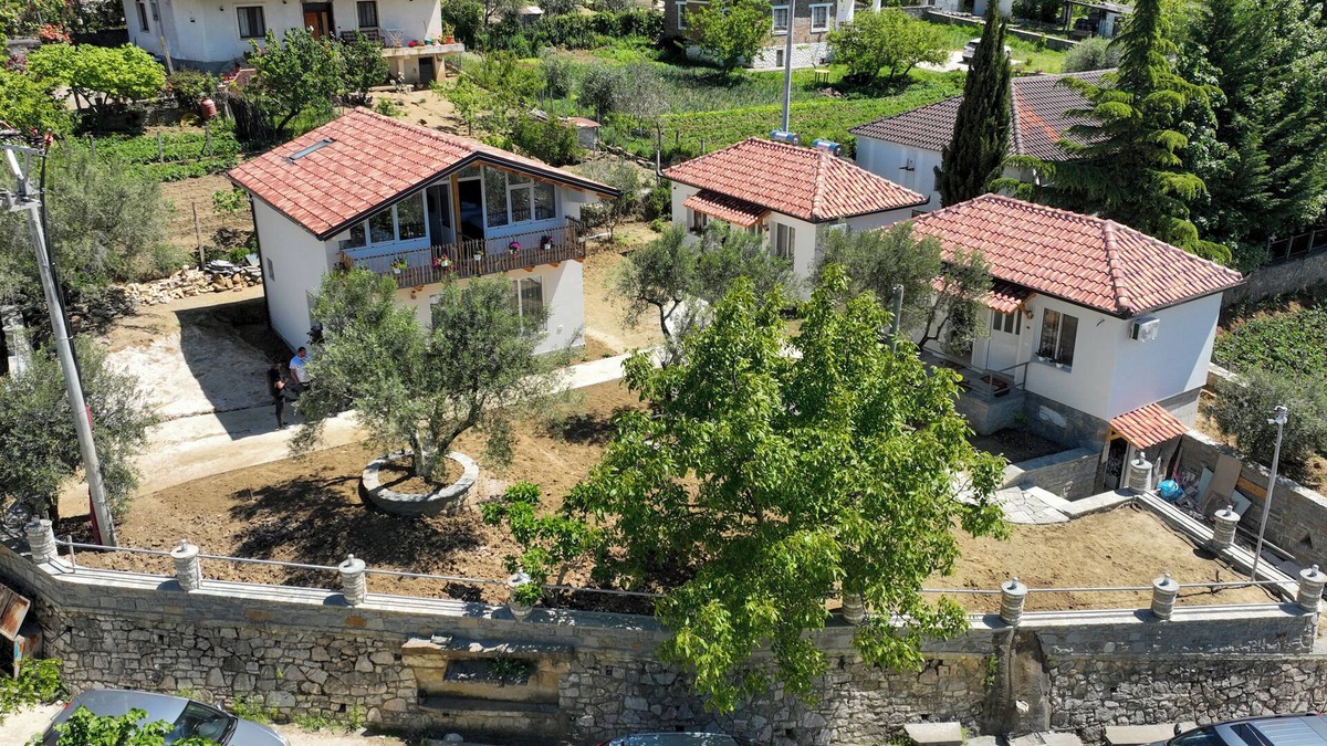Berat Villa | Villa Dario Roshnik Village Experience