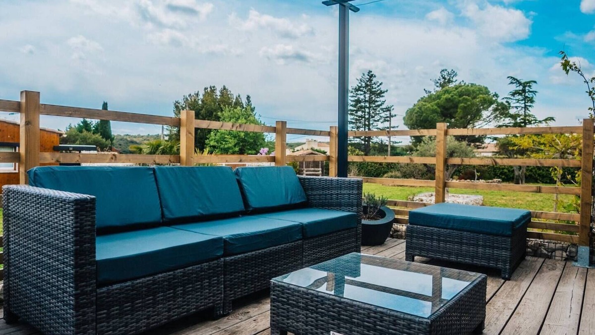 La Bruguiere Villa | Villa de Standing Avec Piscine et Jacuzzi Pour 8 Personnes