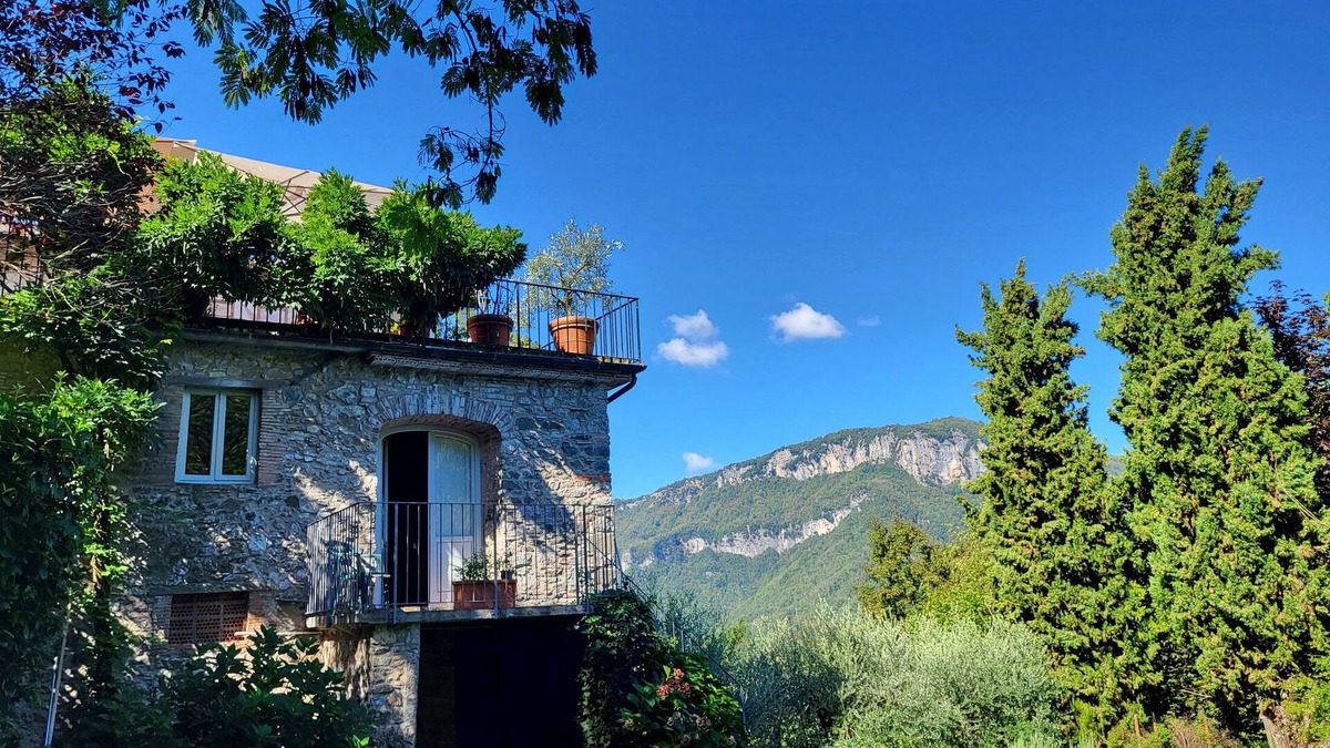 Borgo a Mozzano Villa | Villa degli Archi, Private pool, mountain views, WIFI, 3 terraces, mature garden