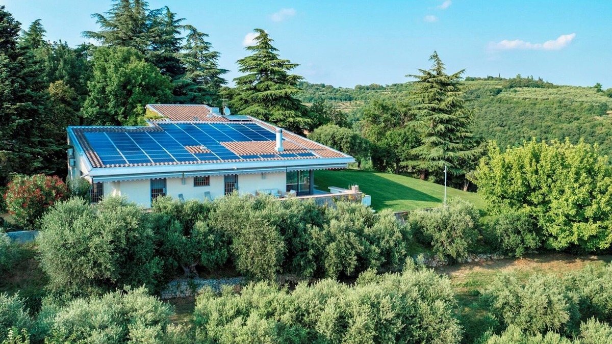 Nord-Ovest Villa | Villa degli Ulivi 8, Emma Villas