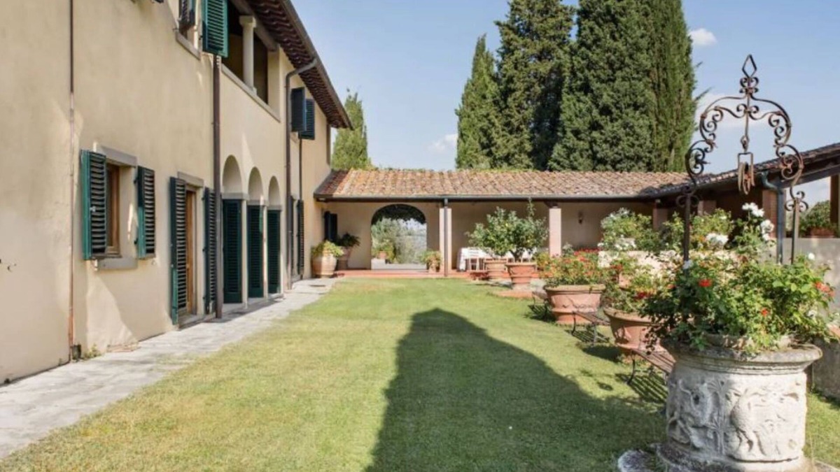 Lastra a Signa Villa | Villa del Prelato beautiful tuscan villa casale with p/pool