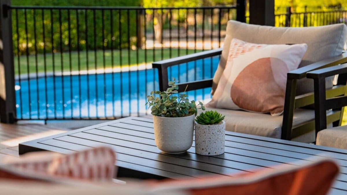 McLaren Vale Villa | Villa Del Vino- stylish amongst bush & vineyards