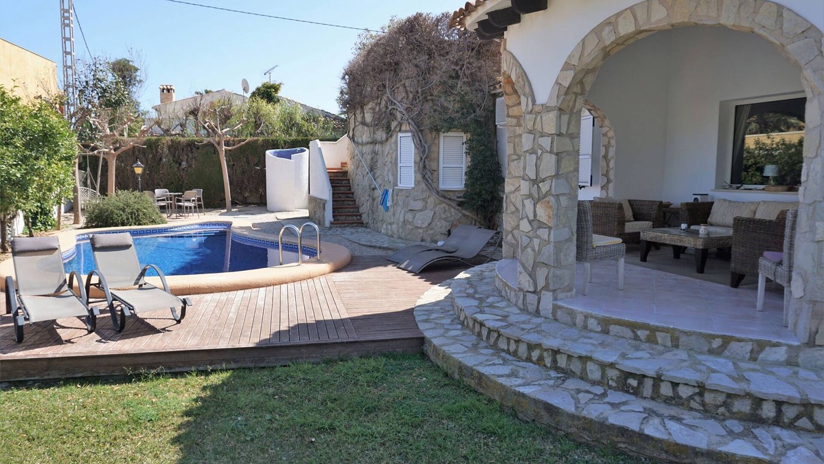 Almadrava Beach Ski Chalet | Villa DELMAR at the beach in Els Poblets