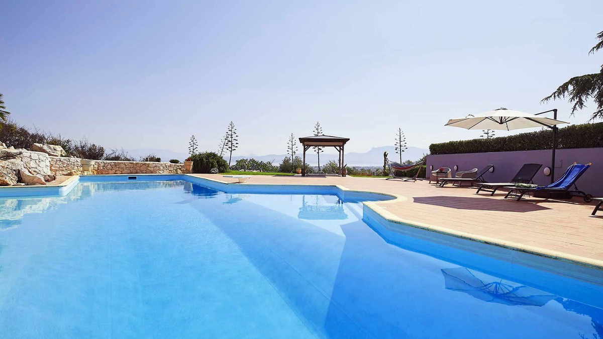 Vrahati Villa | Villa Dennis Euphoria Retreat