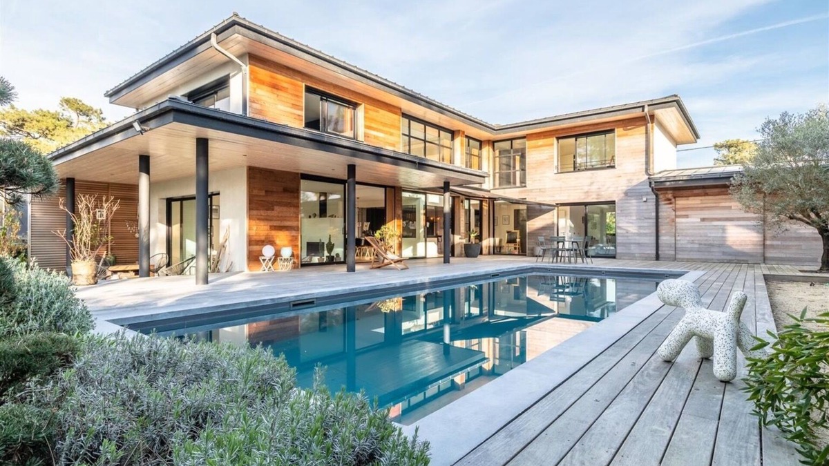 Anglet House | Villa des Pins, design, close to the beach and with pool