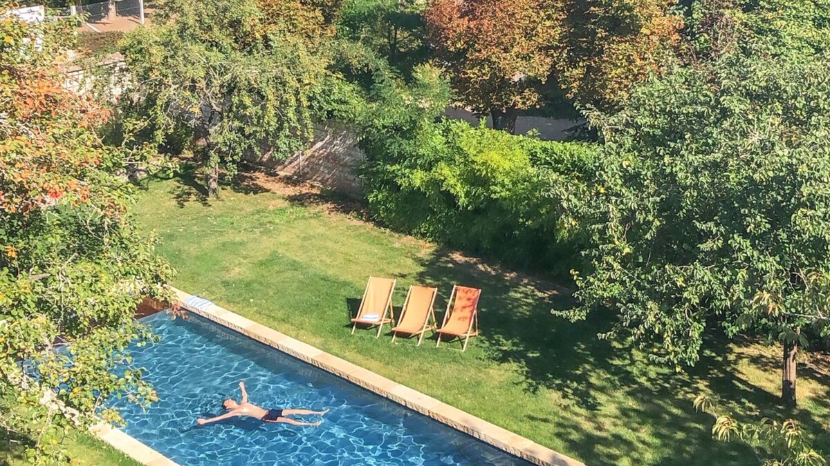 Muids Villa | Villa Des Roses - Seven Bedroom Villa, Sleeps 15