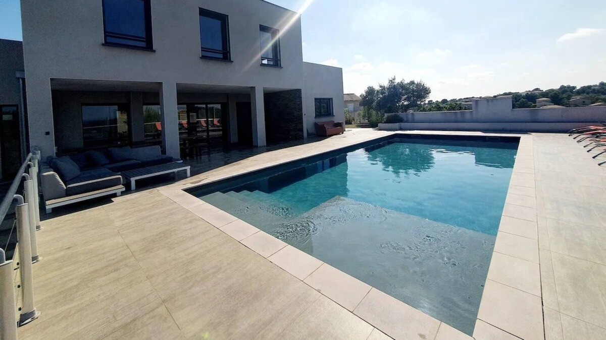 Beaucaire Villa | Villa des Terrasses d'Argence - South of France - 18 people