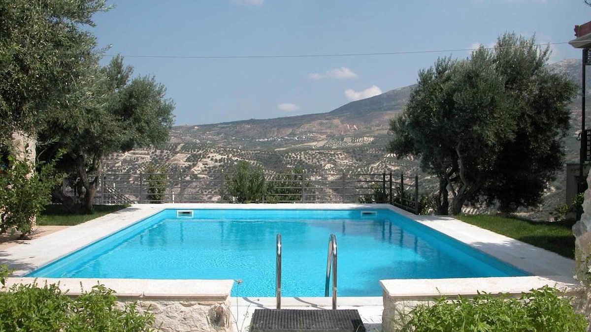 Archanes Villa | Villa Despoina at Château de Lapeyrouse