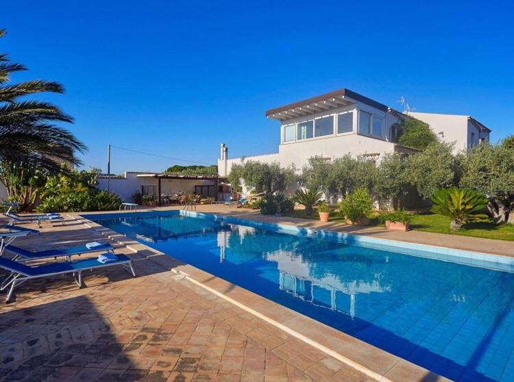 Marinella di Selinunte Villa | villa di lusso con piscina