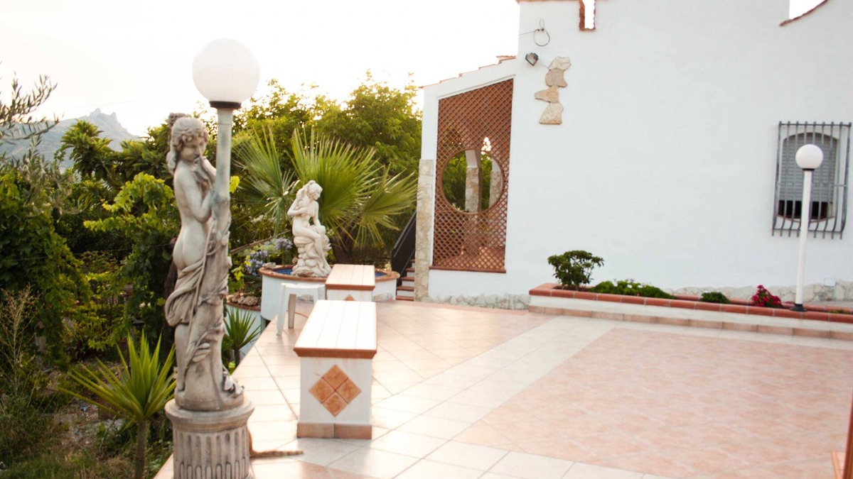 Villafranca Sicula Villa | VILLA DI ROSA | HOLIDAY IN SICILY