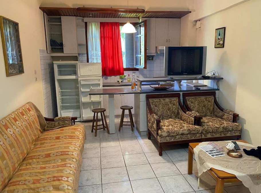 Stylida Apartment | Villa Dimitris near the beach!