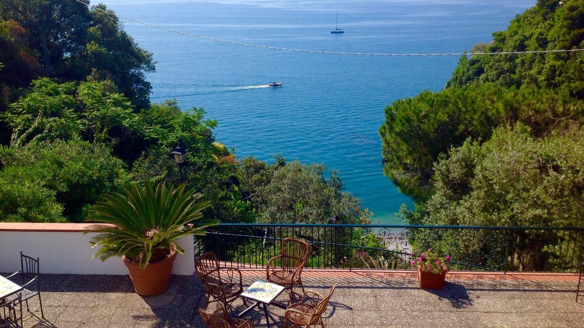 Erchie House | Villa - direct access to the beach