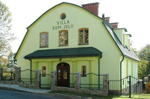 Sanok Villa | Villa Dom Julii