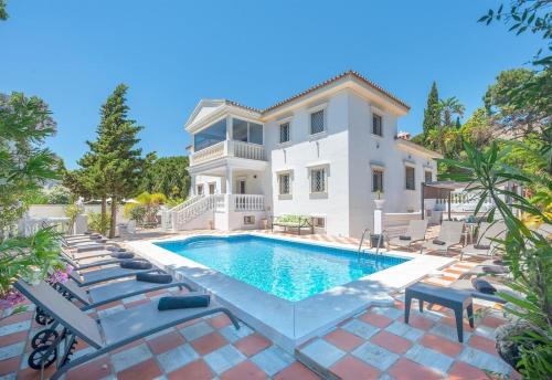 Urbanizacion Hacienda las Chapas Villa | Villa Domus Vesta