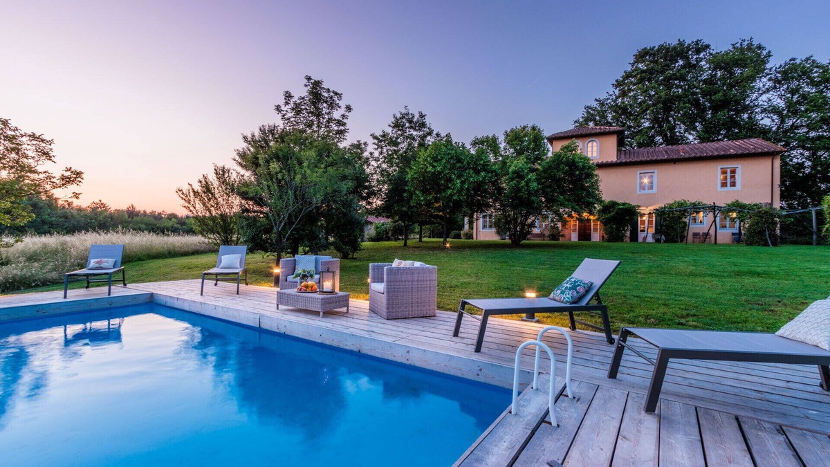 Orentano Villa | Villa Drago, an authentic Farmhouse with Private Pool in Orentano