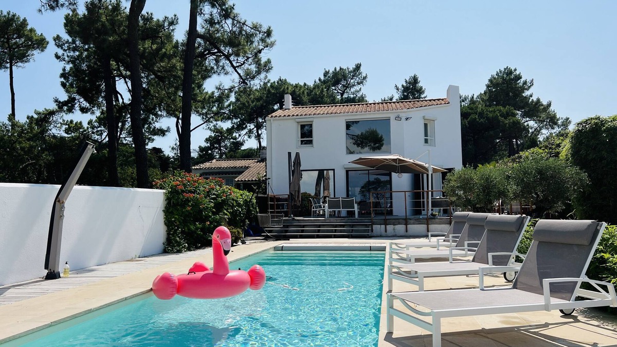 La Flotte Villa | VILLA DU PERTUIS