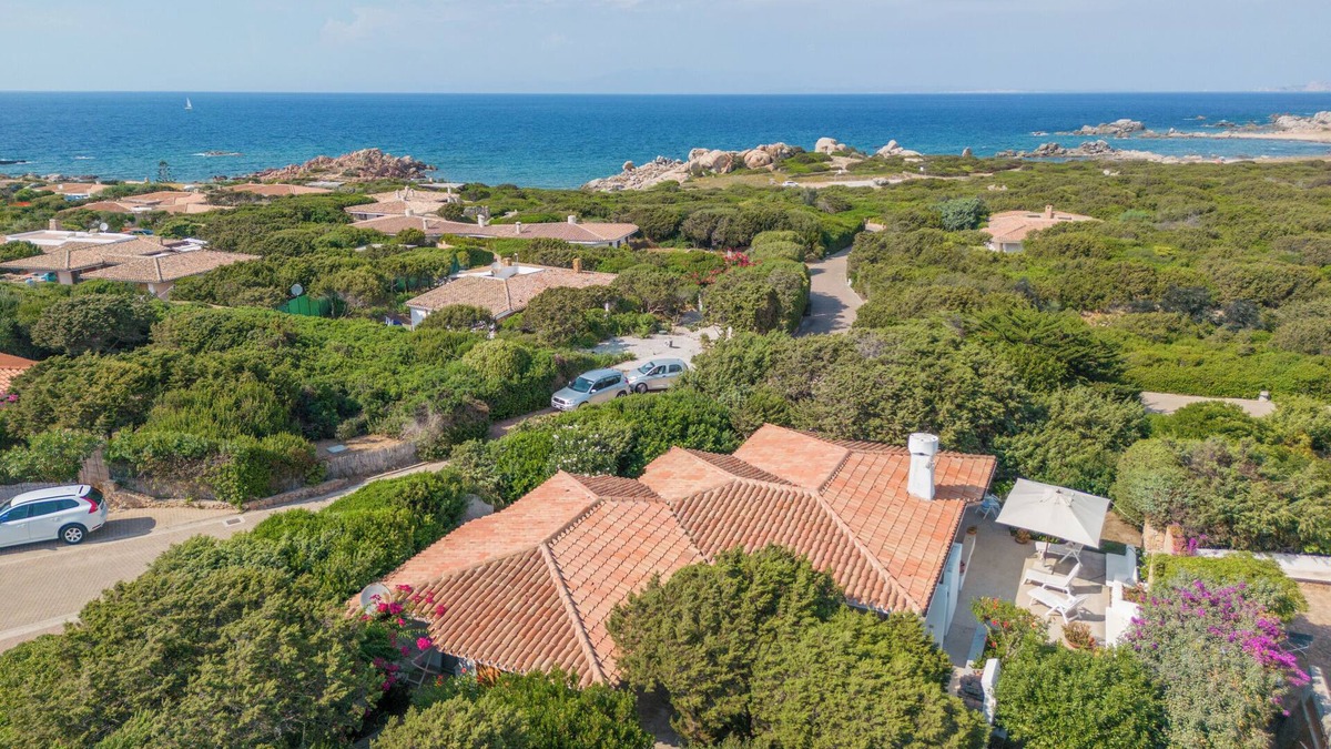 Portobello Villa | Villa Du Soleil with Garden, Terrace and Wi-Fi