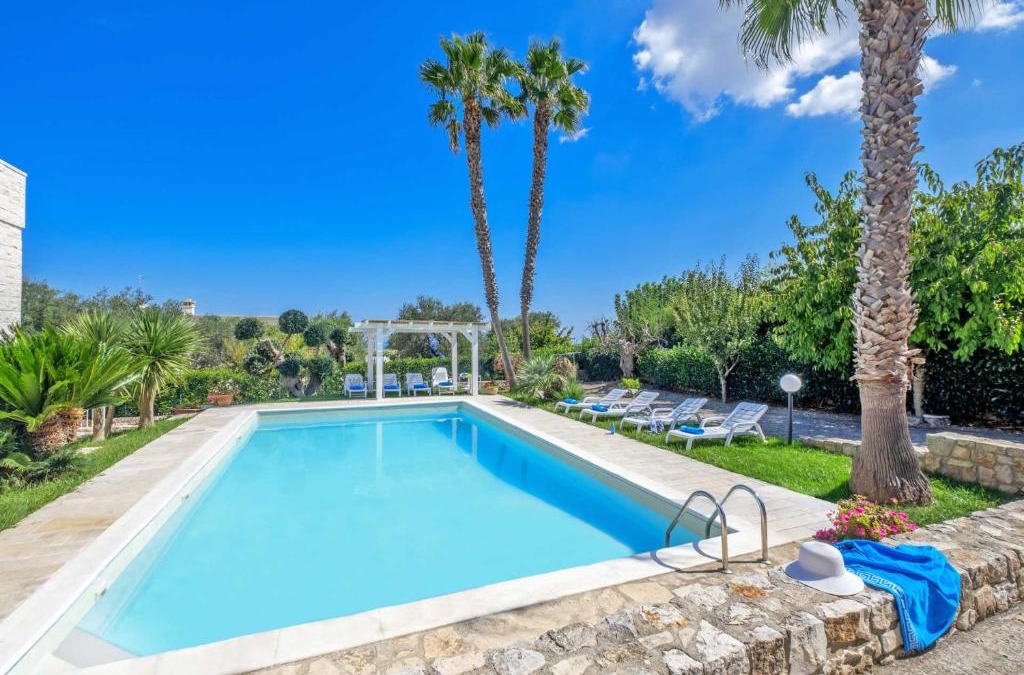 Selva di Fasano Villa | Villa Due Palme by Villa Plus