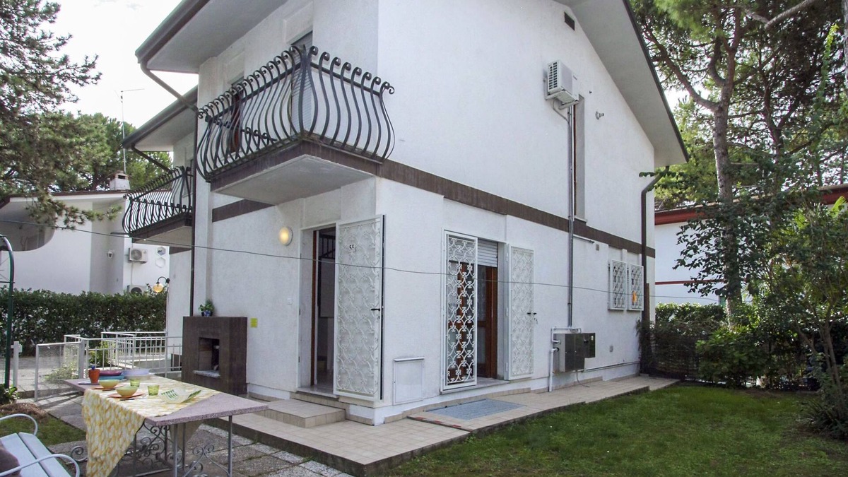 Lignano Pineta House | Villa Emilia by Interhome