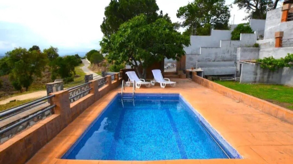 Fogars de la Selva House | Villa Emma, tranquility, views of the mountains and the castle of hostalric
