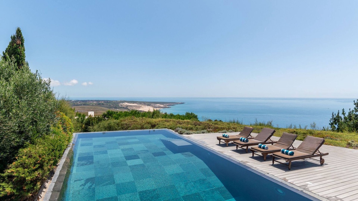 Monserrate House | Villa Equador - Splendid villa with infinity pool and ocean view - Allure Villas