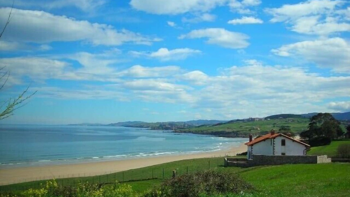 San Vicente de la Barquera Villa | VILLA IN OYAMBRE BEACH