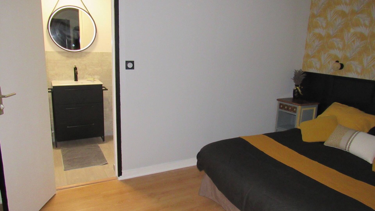 Journiac Bed & Breakfast | Villa EsquirHall, cosy bed and breakfast Côté cour
