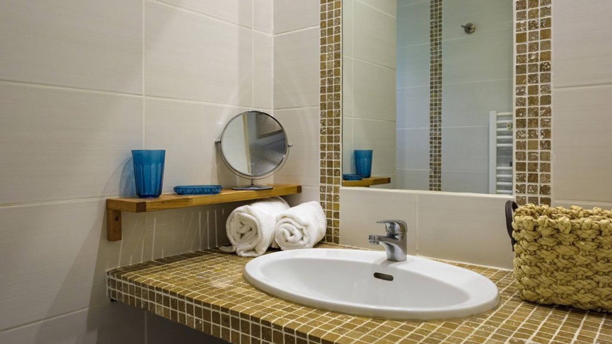Santa Giulia Villa | Villa F3 * air-conditioned and heated swimming pool 900 m from Santa Giulia beach
