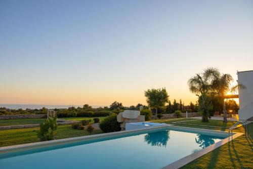 Torre Pali Villa | Villa Falcone - Luxury Pool Sea View