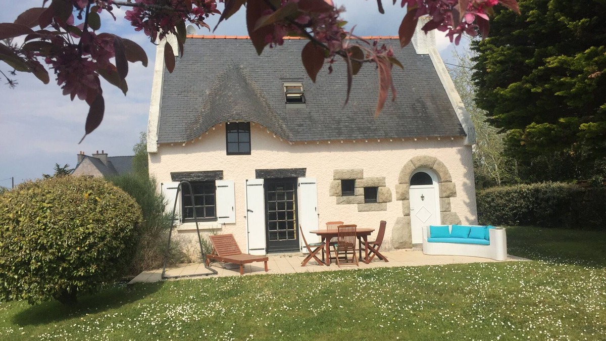 Saint-Gildas-de-Rhuys Villa | Villa familiale dans grand jardin arboré à 200 m de la plage et proche village.