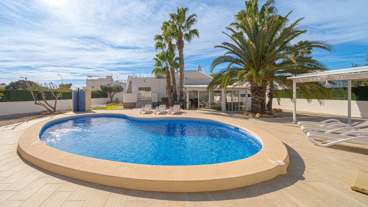 San Luis Villa | Villa Familia (Torrevieja)