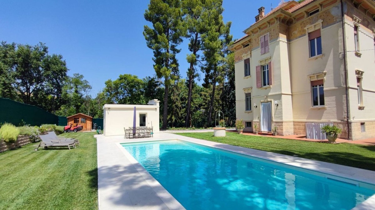 Ortezzano Villa | Villa Fazia by MMega