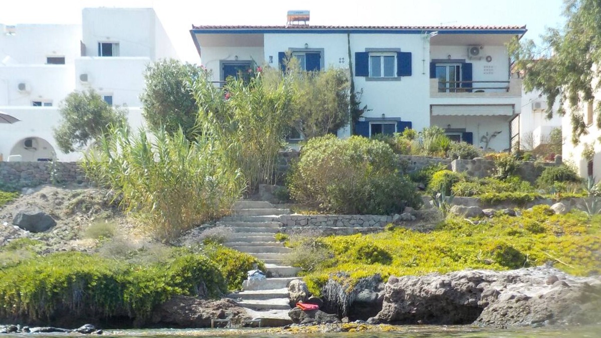 Perdhika Villa | Villa Fea - Beach Front Secluded luxury residence with spectacular sea views