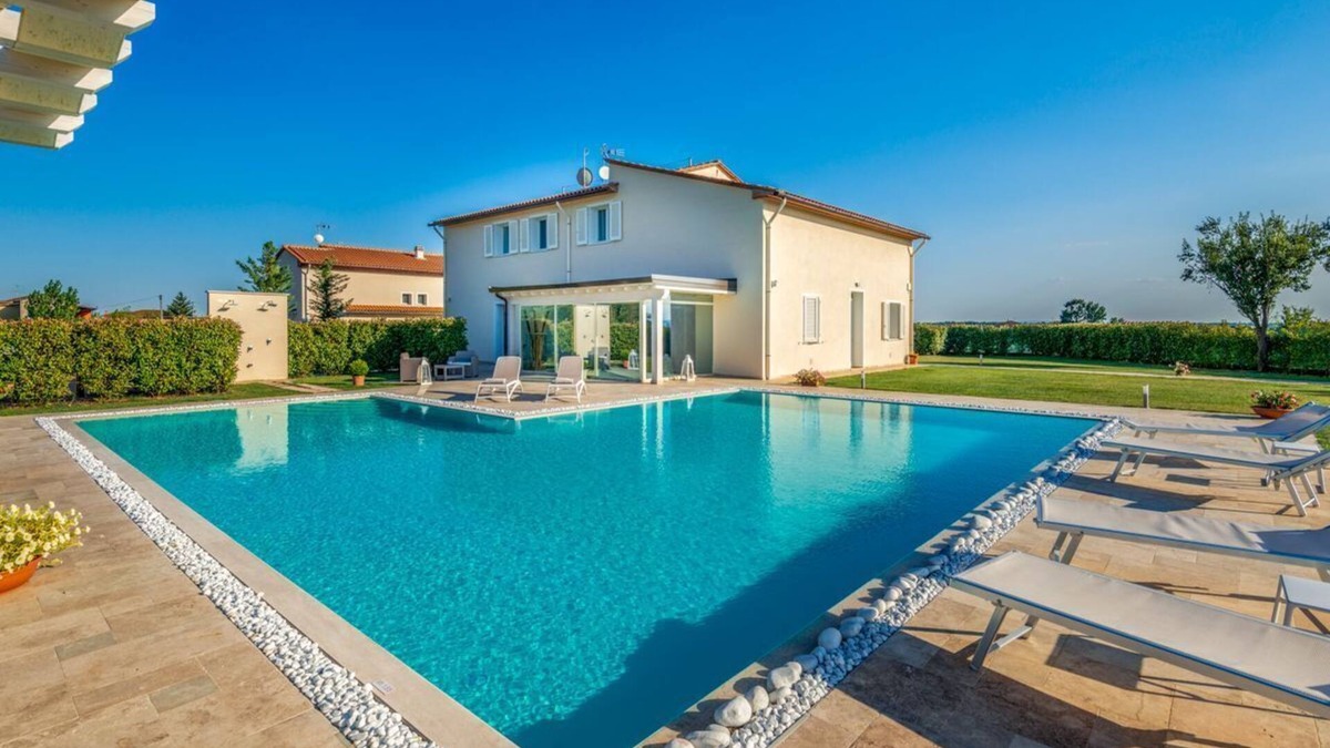 Pieve a Nievole Villa | Villa Ferdinando - Five Bedroom Villa, Sleeps 10
