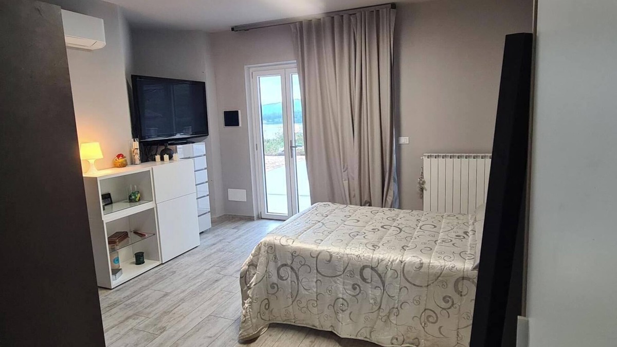Avigliana Apartment | VILLA FIORITA STUDIO APARTMENT LAKE VIEW