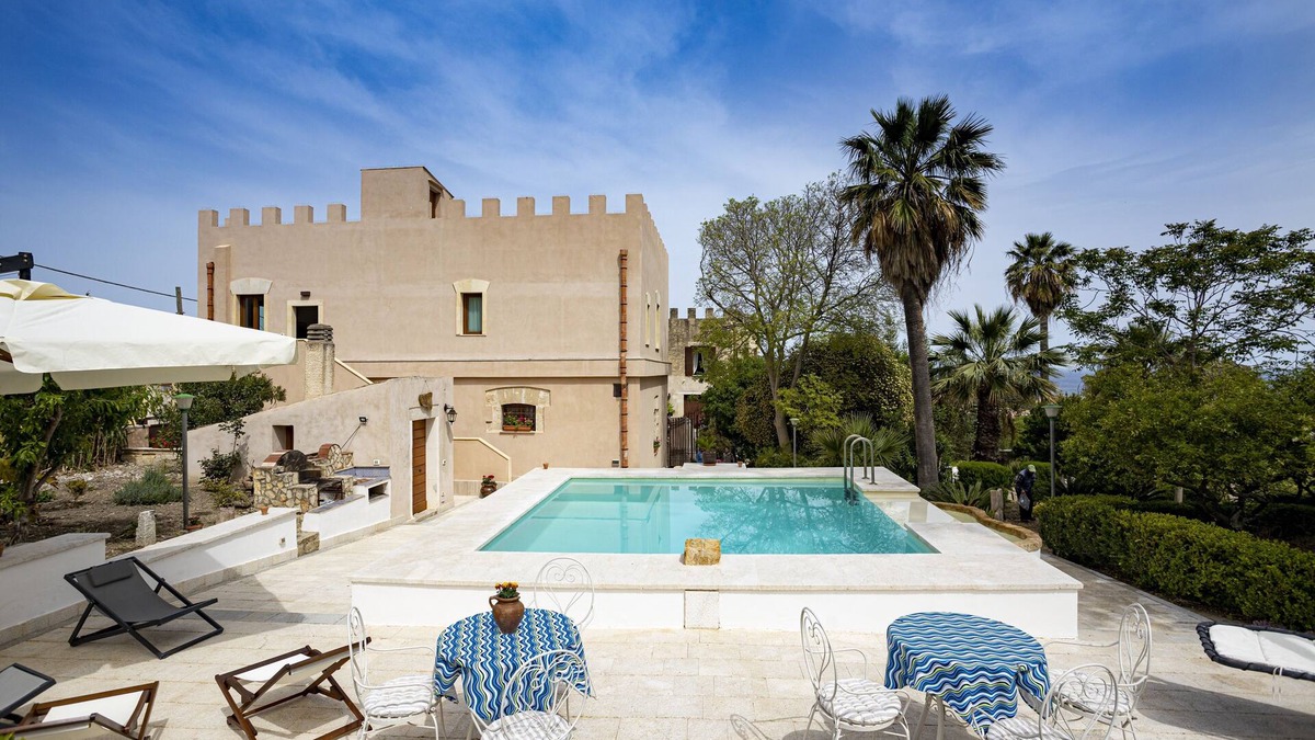 Sant'Andrea Bonagia Villa | Villa Fontana with private pool and ancient botanical park- Last minute Sept/Oct