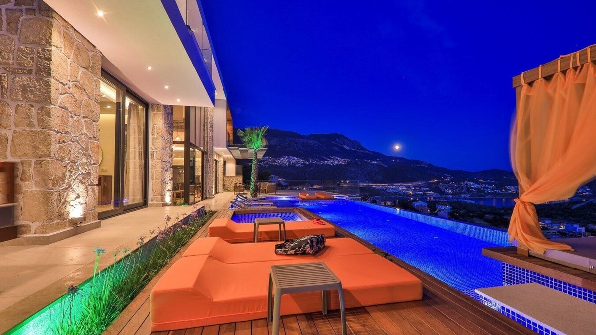 Kalkan Villa | Villa for 12 w/fantastic views, large heatable infinity pool, quite location