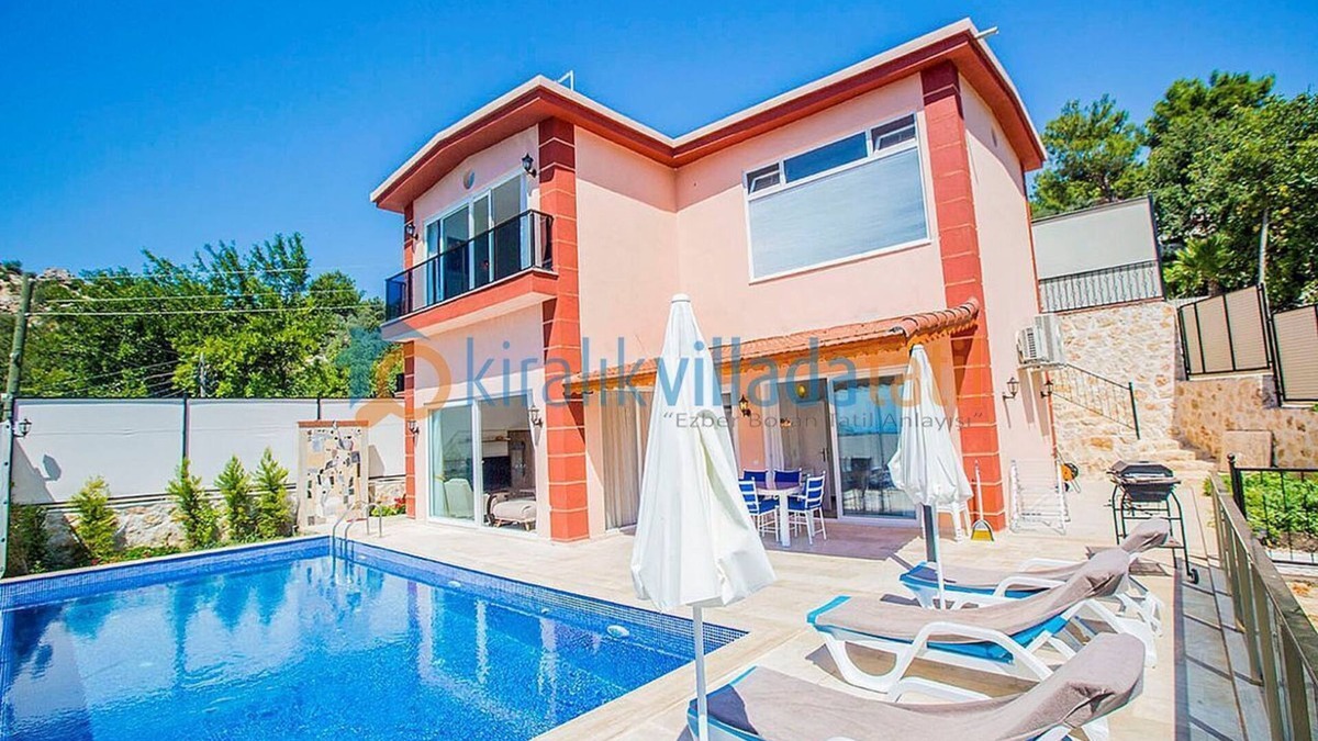 Islamlar Villa | Villa for 4 in Islamlar Village with Secluded Pool