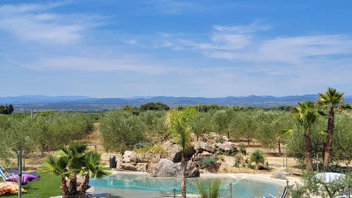 Montagnac Villa | Villa for 4 people "L'Amandier" Lagoon pool to share