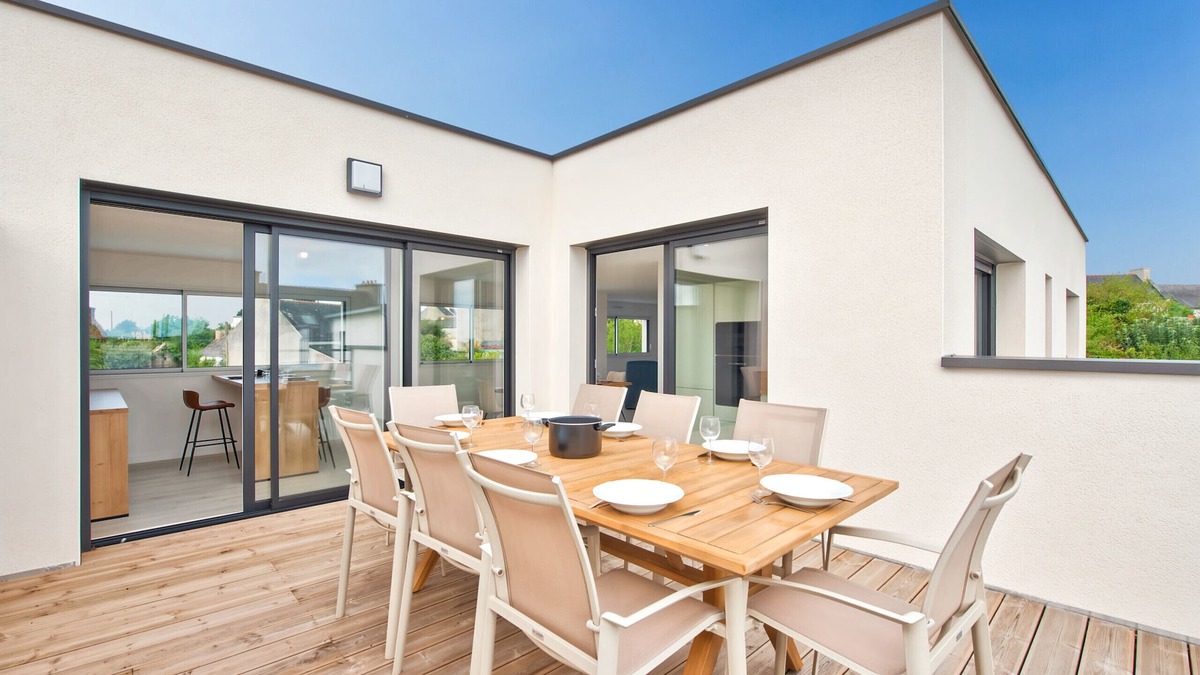 Plouguerneau Ski Chalet | Villa for 9 - Heated Pool - Jacuzzi - petanque