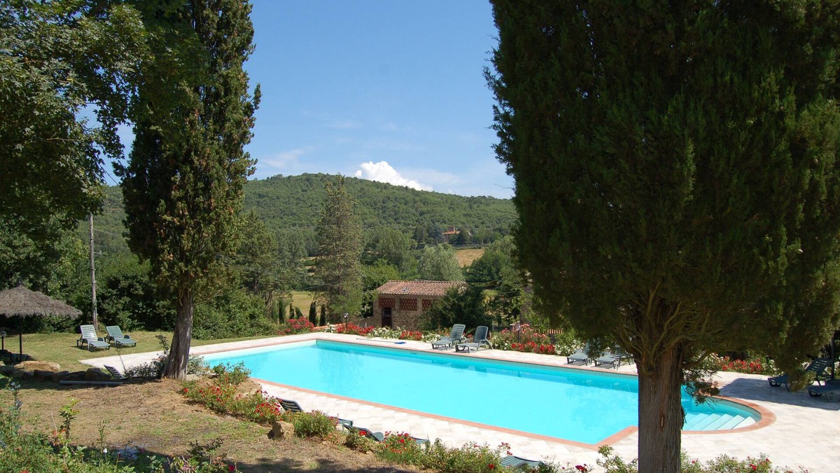 Bucine Villa | Villa for large group, Wi-Fi, pool, cooking classes, weddings